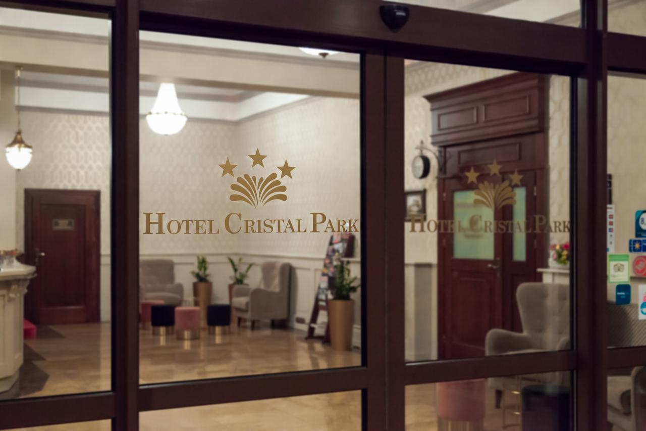Hotel Cristal Park Dąbrowa Tarnowska Exterior foto